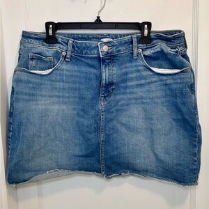 Old Navy Denim High Waisted Mini Skirt Raw Hem Medium Wash Womens Size 16